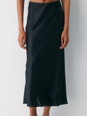 Babaton Aritzia slip satin maxi skirt black long women’s 8 silky skirt elegant